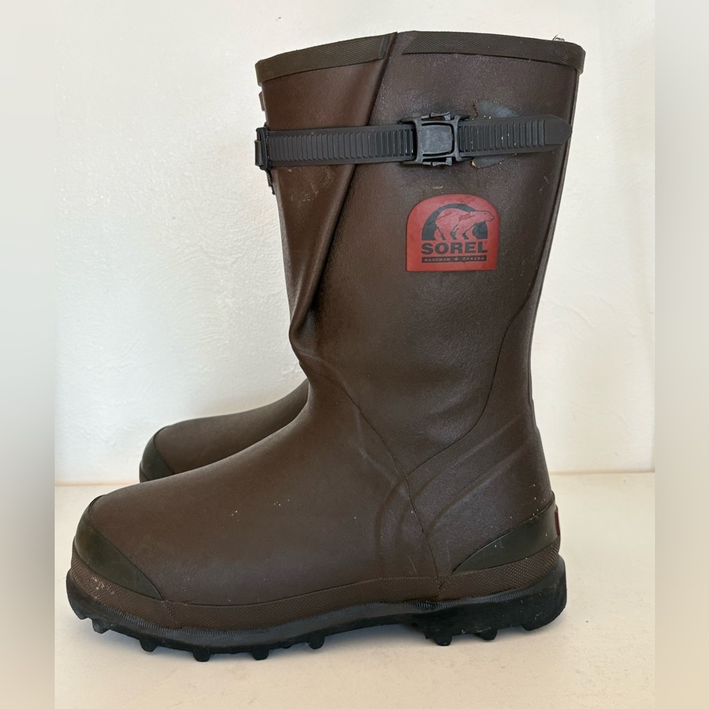 Men’s Sorel Glacier Dark Brown Snow Boots, size 10.